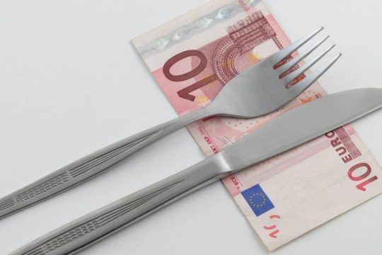 Προεκλογικού χαρακτήρα παροχές ανακοίνωσε ο πρωθυπουργός