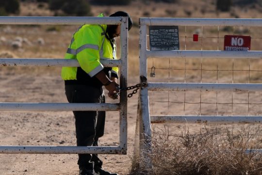 Και δεύτερη μήνυση κατά του Άλεκ Μπόλντουιν για τον θανατηφόρο πυροβολισμό