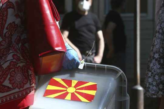 Βόρεια Μακεδονία: Εκλογές ζητά το VMRO-Τι λέει για τη Συμφωνία των Πρεσπών