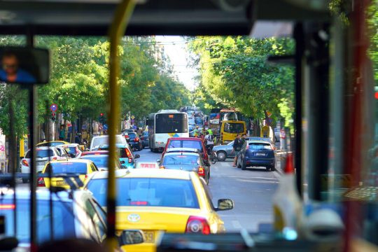 Στις φλόγες λεωφορείο γεμάτο φοιτητές στου Ζωγράφου