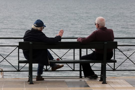 «Δεν θα κάτσεις για καφέ…»