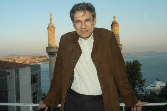 Υπό παρακολούθηση από τη Σουηδική Ακαδημία η δικαστική περιπέτεια του Παμούκ