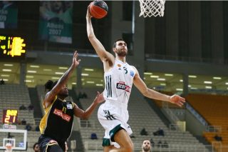 Τα βάζει στο πρωτάθλημα