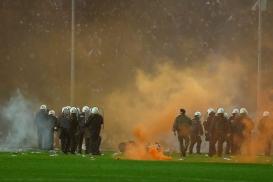 Διακόπηκε στις καθυστερήσεις το ντέρμπι ΠΑΟΚ – Άρη