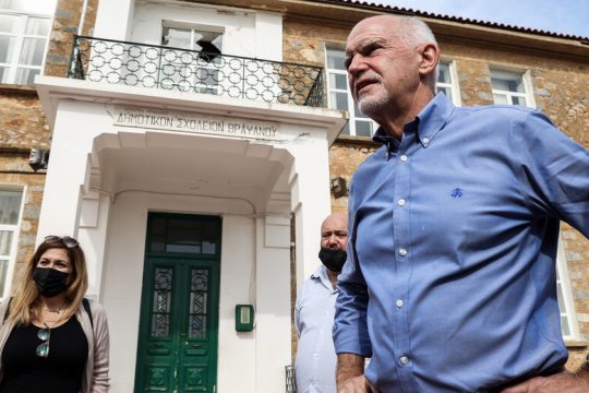 Πόλεμος για τις «γαλάζιες» παρεμβάσεις