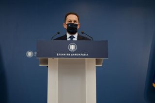 Εμεινε στο σπίτι ο Πέτσας!