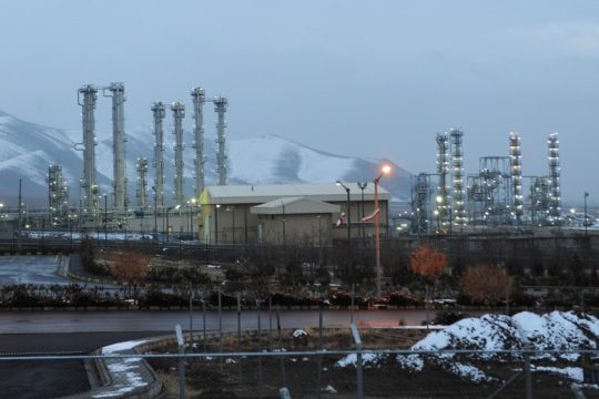 Ξεκίνησαν στη Βιέννη οι διαπραγματεύσεις για τα πυρηνικά του Ιράν με αμφίβολη προοπτική