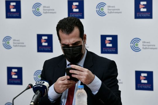 Νέα (μη) μέτρα για την πανδημία