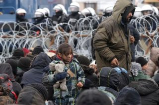 Νέες κυρώσεις στο Μινσκ και «μπηχτές» στο Κρεμλίνο