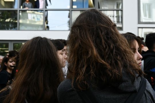 Κόντρα δημάρχου – λυκειάρχη στον Άλιμο για τη θέρμανση στο σχολείο