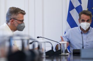 Γενικώς, ειδικώς και αορίστως
