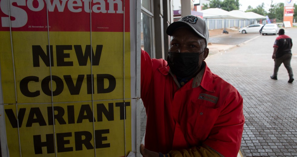Κορυφαίος επιδημιολόγος Ν. Αφρικής: Πιθανόν τα εμβόλια αποτελεσματικά στην αποτροπή σοβαρής νόσησης