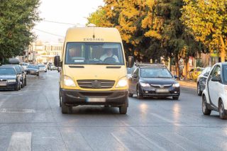 Οδηγός σχολικού συνελήφθη να κάνει χρήση ναρκωτικών πριν το δρομολόγιο