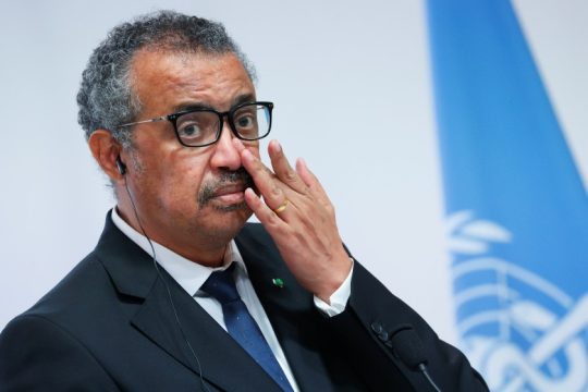 Εκκλήσεις από ΠΟΥ και Ε.Ε. να μη βρεθεί ξανά ο κόσμος απροετοίμαστος σε πανδημία