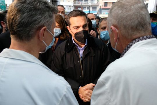 Επαφές Τσίπρα με στόχο την ενίσχυση του ΕΣΥ
