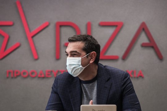 Οταν η χώρα μετράει νεκρούς, ο πρωθυπουργός μετράει ψήφους