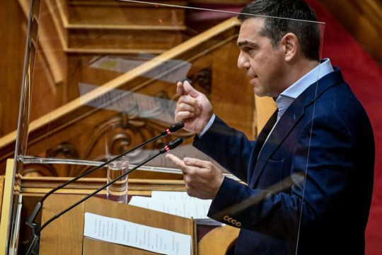 Ηχηρό ΝΑΙ απ’ όλη την αντιπολίτευση