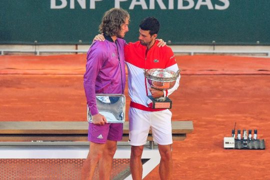 Μόνο εμβολιασμένοι στο Australian Open, ερωτηματικό η συμμετοχή Τζόκοβιτς και Τσιτσιπά