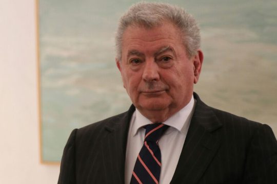 Δίκη για τον Σήφη Βαλυράκη: «Ο πατέρας μου δέχθηκε επίθεση»