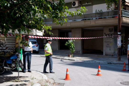 «Άφαντος» ο βασικός ύποπτος για την άγρια δολοφονία 75χρονης στον Βόλο