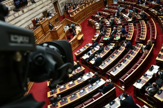 Ο κύβος ερρίφθη: Η «λίστα Πέτσα» πάει… εξεταστική