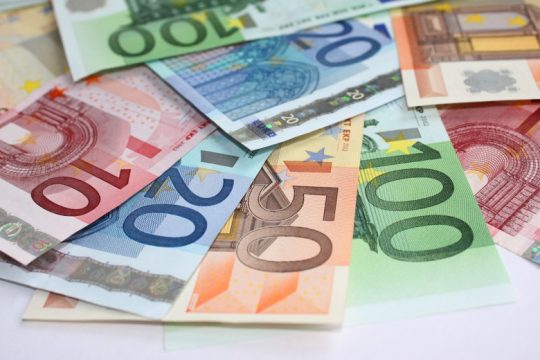 Σε 60 άτοκες η επιστροφή των δανείων από τις επιστρεπτέες προκαταβολές