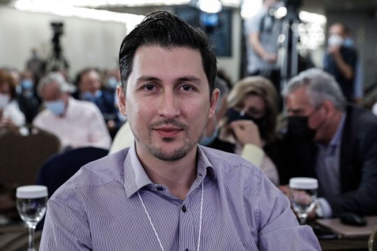 «Πρέπει να γίνουμε Κίνημα ξανά»