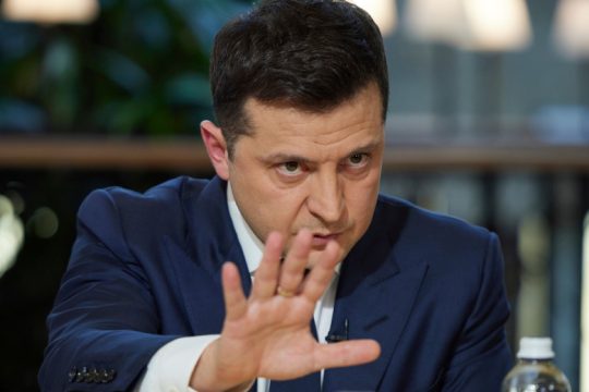 Ζελέζνι: Σχεδιάζουν να με ανατρέψουν την άλλη βδομάδα