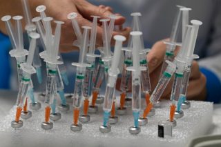 Η Ομικρον ως πολιτική μεταβλητή