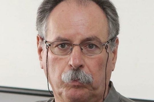 «Η κυβέρνηση χρησιμοποίησε την πανδημία για στήριξη του ιδιωτικού τομέα»