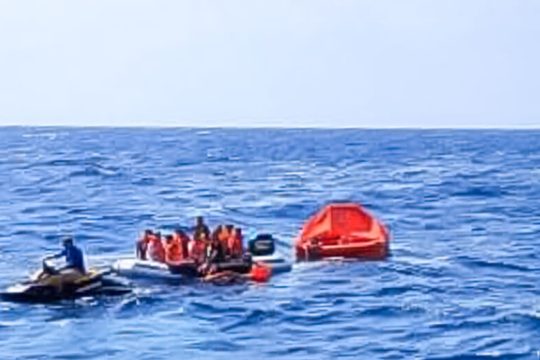 Τραγωδία με πρόσφυγες, νότια της Φολεγάνδρου