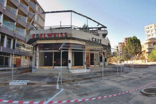 Συνελήφθη Κύπριος στην Αμμόχωστο: Προσπάθησε να κρεμάσει ελληνική σημαία