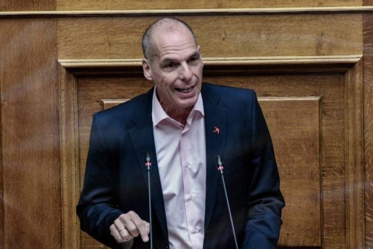 Πρόταση Γ. Βαρουφάκη στον Αλ. Τσίπρα να καταθέσει πρόταση μομφής