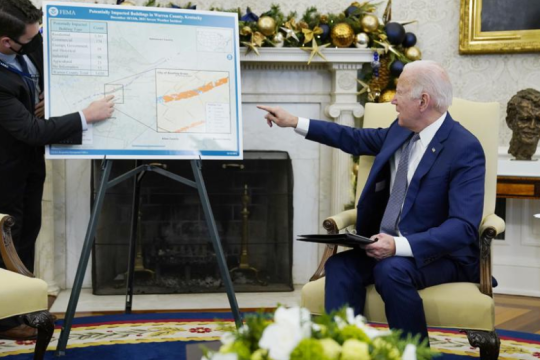 Μετράει δεκάδες νεκρούς το Κεντάκι – Πάνω από 100 οι αγνοούμενοι