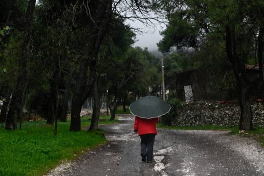 Αισθητή πτώση της θερμοκρασίας, ισχυρές βροχές και δυνατοί βοριάδες