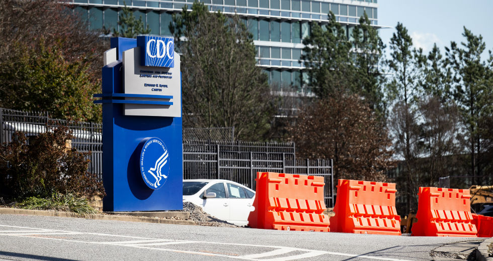 Το CDC συνιστά συντομότερη απομόνωση λόγω Covid, αλλά καραντίνα για όλους