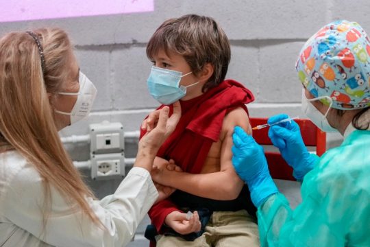 Υπό εξέταση περιστατικά μυοκαρδίτιδας σε παιδιά που εμβολιάστηκαν στις ΗΠΑ