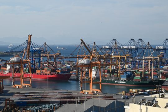 Πειραιάς: Σε απεργία οι λιμενεργάτες – Τι απαντά η εργοδοσία