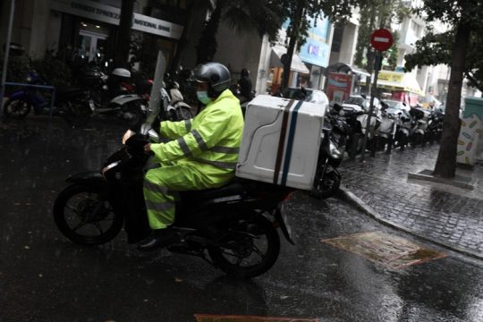 Ντελίβερι με απλήρωτο ή… επιστρεπτέο το δώρο