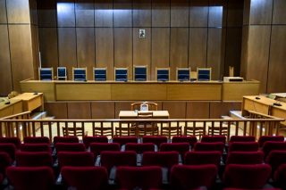 Ατάραχος μπροστά στα θύματά του ο ψευτογιατρός