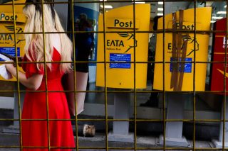 Η εξυγίανση των ΕΛΤΑ και τα… γαλάζια γράμματα