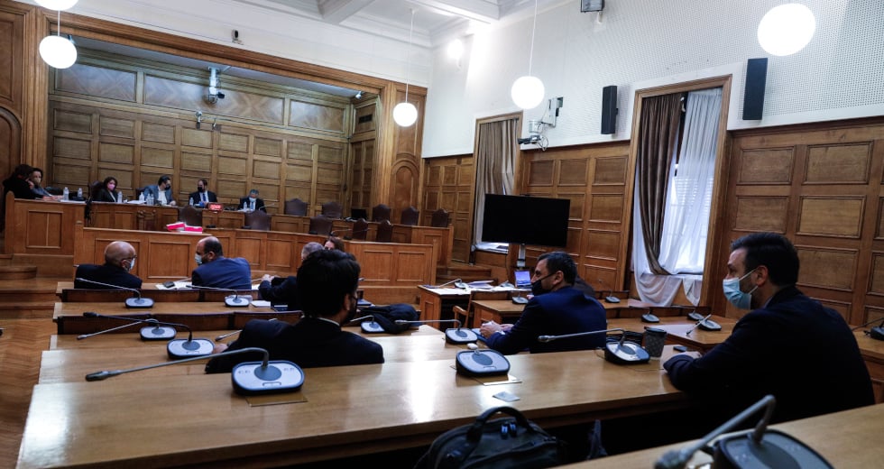 Εξεταστική: Η ομολογία του μάρτυρα εκθέτει κυβέρνηση και Πέτσα