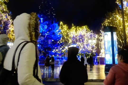 Τι μέτρα εισηγείται η επιτροπή για την περίοδο των εορτών