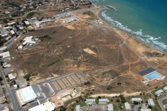 Η REDS παίρνει το «μικρό Ελληνικό» στις Γούρνες