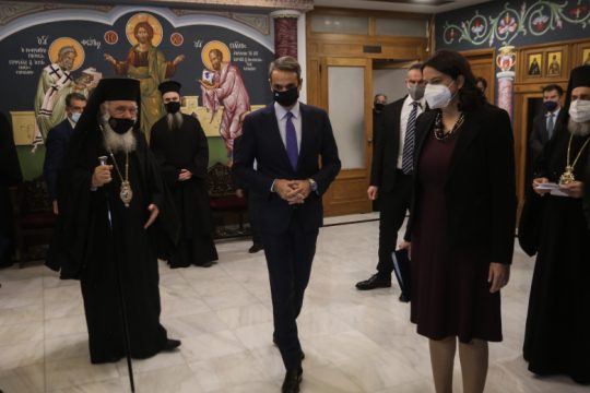 Μεγαλοπρεπή «καρφιά» στον Κυρ. Μητσοτάκη