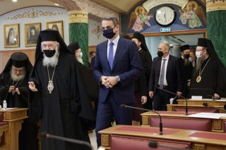 Το μπρα ντε φερ της Εκκλησίας με την κυβέρνηση