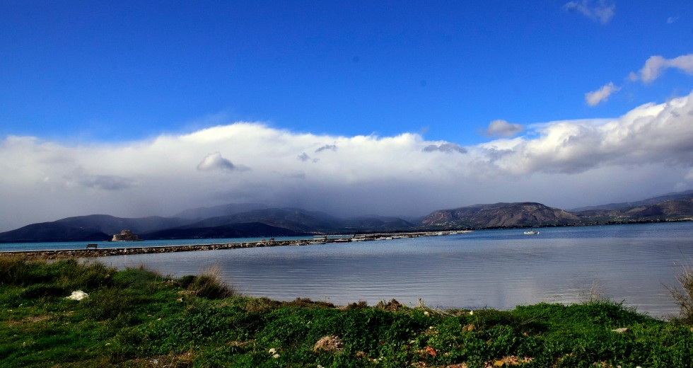 Μικρή άνοδος της θερμοκρασίας και τοπικές βροχές
