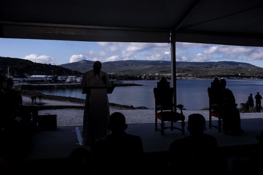 Ενας Πάπας στην κοιλάδα του φόβου
