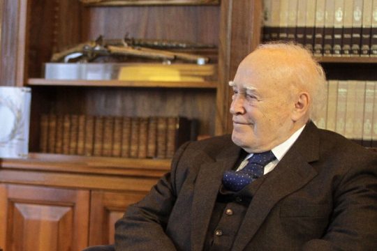 Συλλυπητήρια μηνύματα για την απώλεια του Κάρολου Παπούλια