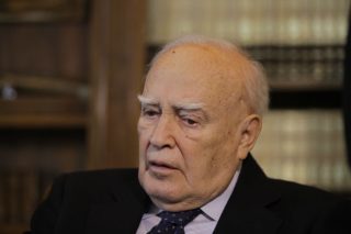 Τόση ανοησία πιά;